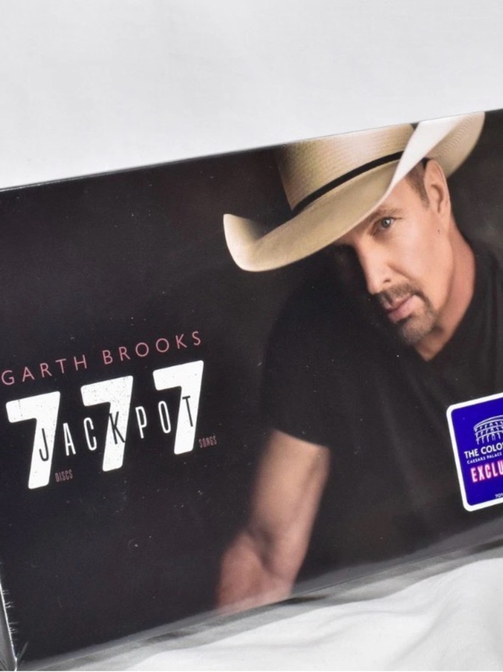 NEW “Garth Brooks At  Caesars” 
777 Jackpot Exclusive!  77 songs, 
7 Discs Boxed